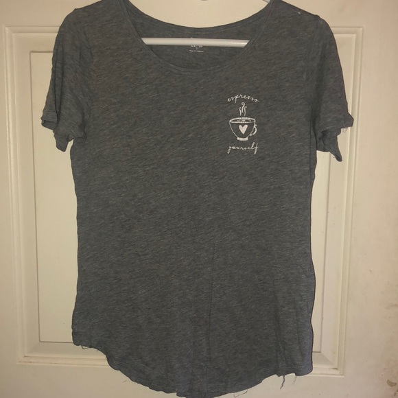 Old Navy graphic tee - Picture 1 of 4